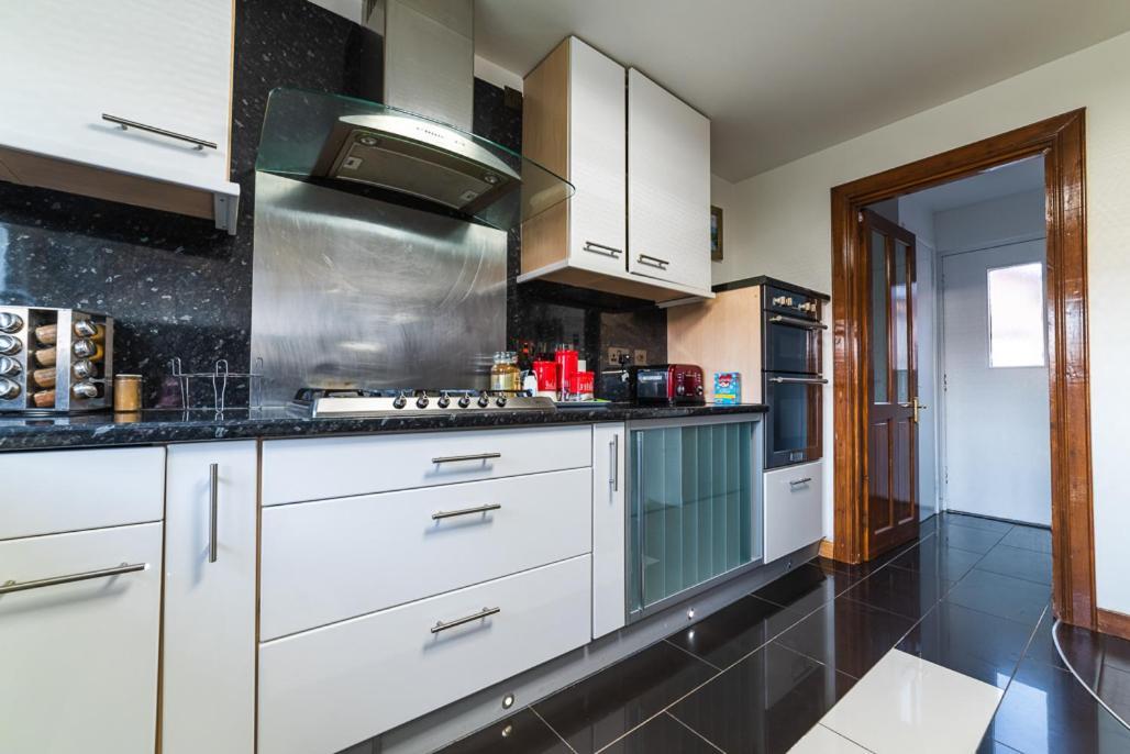 Willa , Cosy House In Inverness Extérieur photo