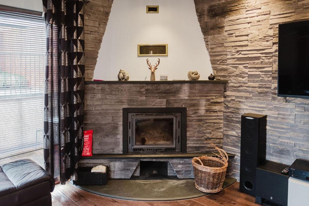 Willa , Cosy House In Inverness Extérieur photo